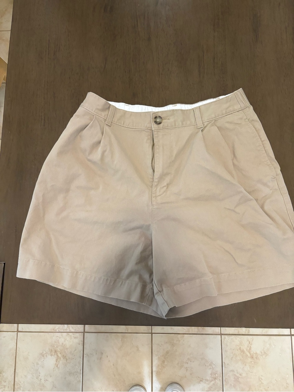 Old Navy Women's Beige High-Rise Relaxed Shorts